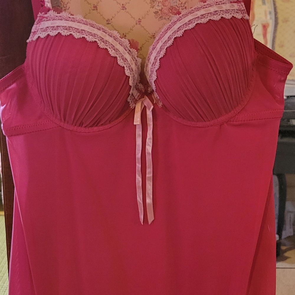 Neglige - Picture 2 of 3